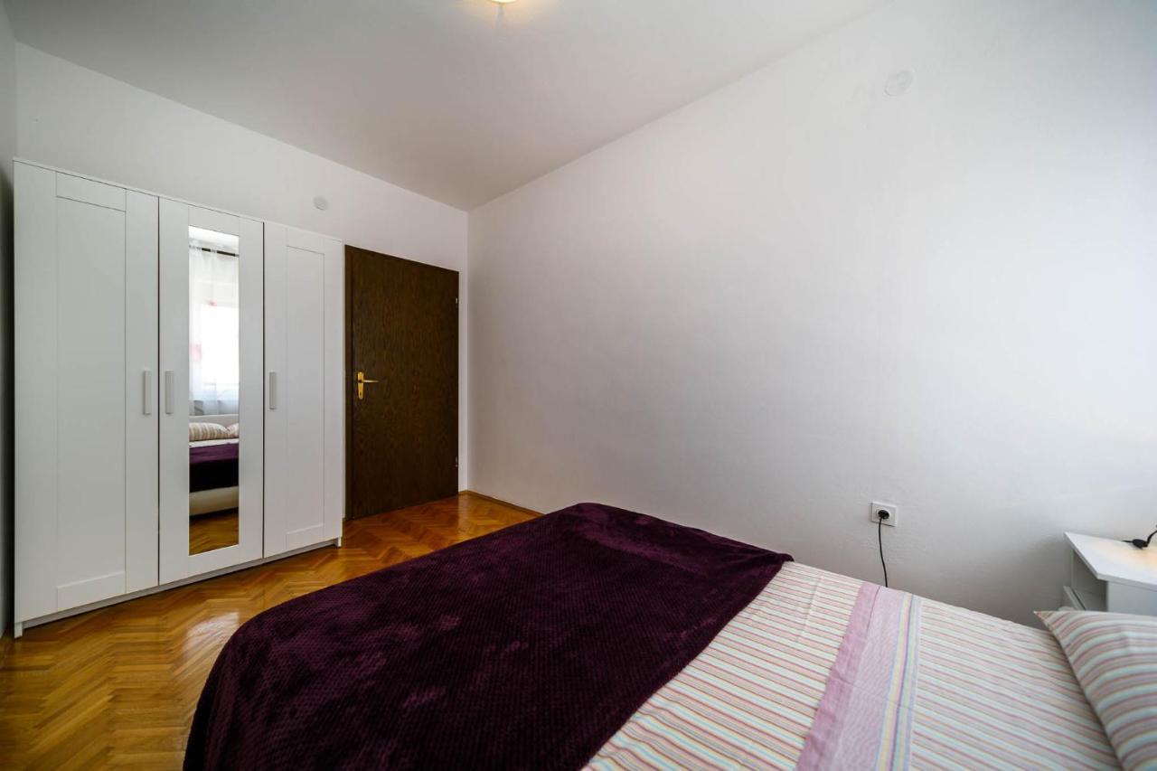 Apartments Mate Balote 54 Veglia Exterior foto