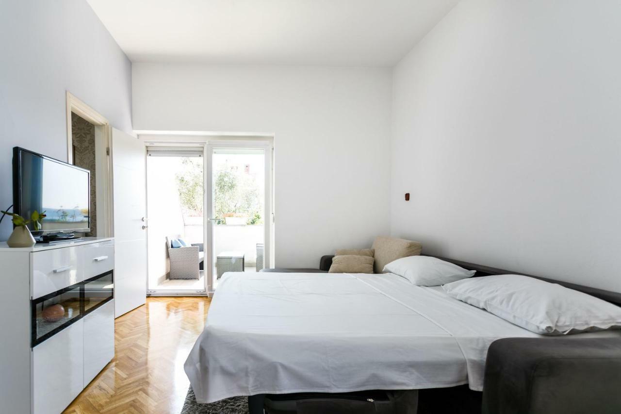 Apartments Mate Balote 54 Veglia Exterior foto